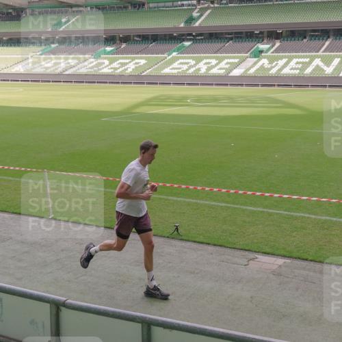 13.09.2026 - 21. swb-Marathon Bremen Michael Burmester http://msf.ph/oto/10317884 13.09.2026 12:53:14 Laufen im Stadion 102, 107, 145, 235, 313, 376, 472, 541, 560, 615, 616, 675, 683, 696, 740, 755, 792, 816, 863, 982, 985, 987, 1033, 1056, 1076, 1207, 1232, 1252, 1297, 1419, 1433, 1445, 1468, 1492, 1528, 1542, 1551, 1646, 1664, 1704, 1707, 1814, 1955, 2007, 2008, 2043, 2055, 2203, 2280, 2350, 2362, 2401, 2422, 2454, 2480, 2498, 2499, 2623, 2767, 2820, 2847, 2858, 2882, 2971, 2997, 3085, 3149, 3236, 3336, 3362, 3413, 3448, 3566, 3830, 3899, 3988, 4283, 4475, 4573, 4605, 5152 meine-sportfotos.de