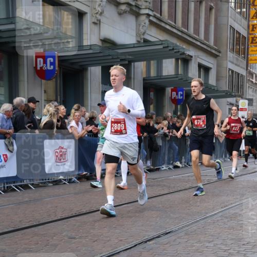 13.09.2026 - 21. swb-Marathon Bremen Strokosch-Dieckow http://msf.ph/oto/10317905 13.09.2026 13:16:56 Ziel 842, 2052, 3148, 3246, 4156, 4805, 6095, 6624, 6734, 6759, 6803, 6953, 7284, 8111, 8418, 8532, 8858, 385, 472, 675, 696, 734, 816, 827, 985, 1970, 2319, 2473, 2474, 2809, 3706, 3716, 3961, 4135, 4137, 4485, 5255, 5772, 6049, 6531, 6535, 6704, 6819, 7297, 7387, 7875 meine-sportfotos.de