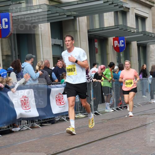 13.09.2026 - 21. swb-Marathon Bremen Strokosch-Dieckow http://msf.ph/oto/10317929 13.09.2026 10:57:49 Ziel 10249, 10494, 10530, 10543, 10559, 10604, 10673, 10750, 10798, 10826, 10828, 10903, 10914, 10931, 10932, 11120, 11131, 11136, 11295, 11332, 11388, 11420, 11752, 11863, 11884, 11906, 11952, 12017, 12386, 12387, 12441, 12482, 12551, 10078, 10177, 10460, 10565, 10707, 10728, 11106, 11153, 11245, 11480, 11532, 11568, 11824, 11856, 11965, 11966, 12222, 12228, 12231, 12264, 12372, 12427 meine-sportfotos.de