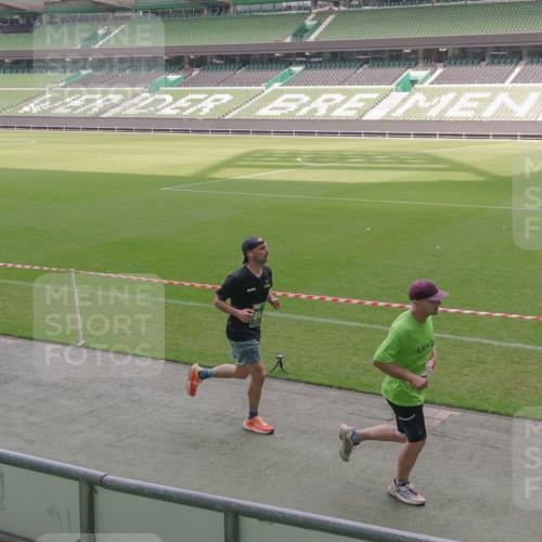 13.09.2026 - 21. swb-Marathon Bremen Michael Burmester http://msf.ph/oto/10317992 13.09.2026 12:53:20 Laufen im Stadion 102, 107, 145, 235, 313, 376, 472, 541, 560, 615, 616, 675, 683, 696, 740, 755, 792, 816, 827, 863, 982, 985, 987, 1033, 1056, 1076, 1207, 1232, 1252, 1297, 1419, 1433, 1445, 1468, 1492, 1528, 1542, 1551, 1646, 1664, 1704, 1707, 1814, 1955, 2007, 2008, 2043, 2055, 2203, 2280, 2350, 2362, 2401, 2422, 2454, 2480, 2498, 2499, 2623, 2701, 2767, 2820, 2858, 2882, 2913, 2971, 2997, 3085, 3149, 3236, 3336, 3362, 3413, 3448, 3566, 3830, 3899, 3988, 4283, 4475, 4573, 4605, 5152 meine-sportfotos.de