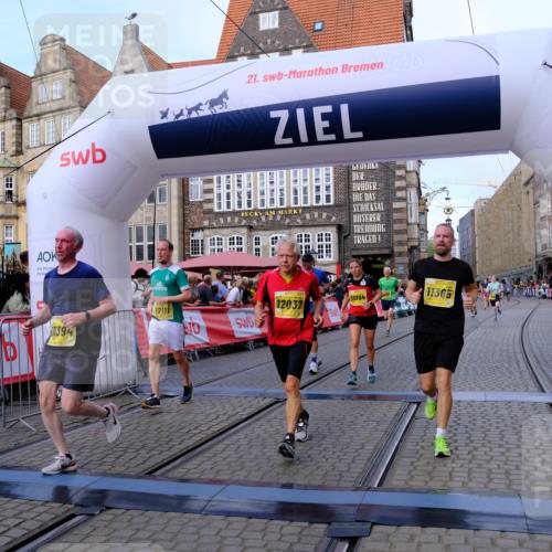 13.09.2026 - 21. swb-Marathon Bremen Tim E. http://msf.ph/oto/10318026 13.09.2026 10:57:44 Ziel 10177, 10226, 10300, 10394, 10517, 10518, 10687, 11106, 11365, 11480, 11498, 11609, 11734, 11965, 11966, 12037, 12111, 12263, 12372, 12400, 12411 meine-sportfotos.de