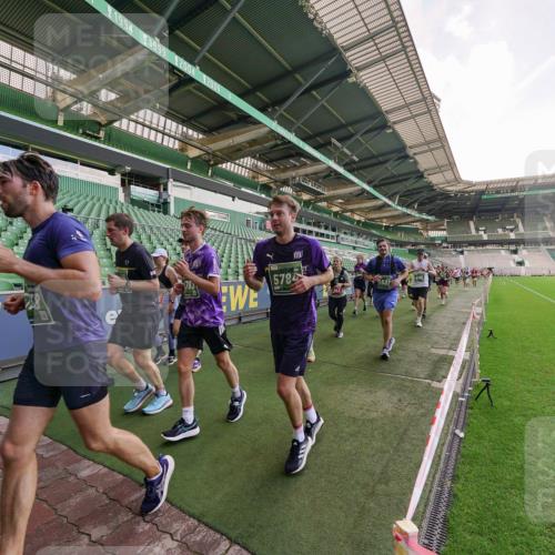13.09.2026 - 21. swb-Marathon Bremen Michael Burmester http://msf.ph/oto/10318167 13.09.2026 13:16:05 Laufen im Stadion 134, 143, 153, 231, 263, 266, 267, 271, 300, 414, 598, 612, 653, 990, 1047, 1185, 1312, 1465, 1539, 1825, 1874, 1987, 2013, 2218, 2235, 2259, 2351, 2359, 2363, 2381, 2385, 2386, 2466, 2468, 2484, 2494, 2562, 2579, 2664, 2667, 2678, 2690, 2691, 2698, 2737, 2760, 2778, 2783, 2797, 2799, 2846, 2859, 2861, 2865, 2874, 2958, 2974, 2996, 3001, 3075, 3133, 3157, 3165, 3185, 3237, 3265, 3331, 3355, 3366, 3382, 3387, 3486, 3501, 3512, 3670, 3680, 3829, 4034, 4306, 703 meine-sportfotos.de