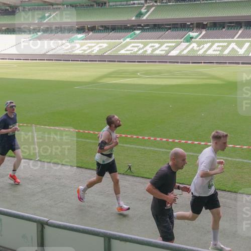 13.09.2026 - 21. swb-Marathon Bremen Michael Burmester http://msf.ph/oto/10318192 13.09.2026 12:53:31 Laufen im Stadion 102, 107, 145, 189, 313, 376, 385, 472, 481, 541, 560, 615, 616, 666, 675, 683, 696, 740, 755, 792, 816, 827, 982, 985, 987, 1033, 1056, 1076, 1207, 1232, 1252, 1297, 1419, 1433, 1445, 1468, 1528, 1542, 1551, 1631, 1646, 1658, 1664, 1704, 1707, 1814, 2007, 2043, 2055, 2203, 2280, 2350, 2362, 2401, 2422, 2454, 2480, 2498, 2499, 2623, 2701, 2767, 2820, 2824, 2858, 2882, 2913, 2962, 2971, 2997, 3054, 3085, 3149, 3236, 3336, 3362, 3413, 3448, 3830, 3988, 4283, 4475, 4605 meine-sportfotos.de