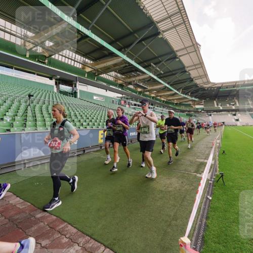 13.09.2026 - 21. swb-Marathon Bremen Michael Burmester http://msf.ph/oto/10318196 13.09.2026 13:16:07 Laufen im Stadion 134, 143, 153, 231, 263, 266, 267, 271, 300, 414, 598, 612, 653, 990, 1047, 1185, 1312, 1465, 1539, 1825, 1874, 1987, 2013, 2218, 2235, 2259, 2351, 2359, 2363, 2381, 2385, 2386, 2466, 2468, 2484, 2494, 2562, 2579, 2664, 2667, 2678, 2690, 2691, 2698, 2737, 2760, 2778, 2783, 2797, 2799, 2846, 2859, 2861, 2865, 2874, 2958, 2974, 2996, 3001, 3075, 3133, 3157, 3165, 3185, 3237, 3265, 3331, 3355, 3366, 3382, 3387, 3486, 3501, 3512, 3670, 3680, 3829, 4034, 4306, 703 meine-sportfotos.de