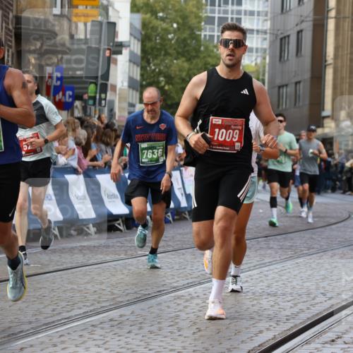 13.09.2026 - 21. swb-Marathon Bremen Strokosch-Dieckow http://msf.ph/oto/10318245 13.09.2026 13:07:08 Ziel 508, 521, 749, 788, 1009, 3127, 3910, 4574, 5238, 6784, 6951, 8580, 8888, 1863, 3043, 3118, 4743, 4808, 6053, 7636, 7876, 8980, 9927 meine-sportfotos.de