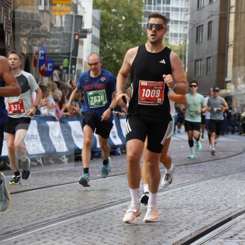 13.09.2026 - 21. swb-Marathon Bremen Strokosch-Dieckow http://msf.ph/oto/10318280 13.09.2026 13:07:08 Ziel 508, 521, 749, 788, 1009, 3127, 3910, 4574, 5238, 6784, 6951, 8580, 8888, 1863, 3043, 3118, 4743, 4808, 6053, 7636, 7876, 8980, 9927 meine-sportfotos.de