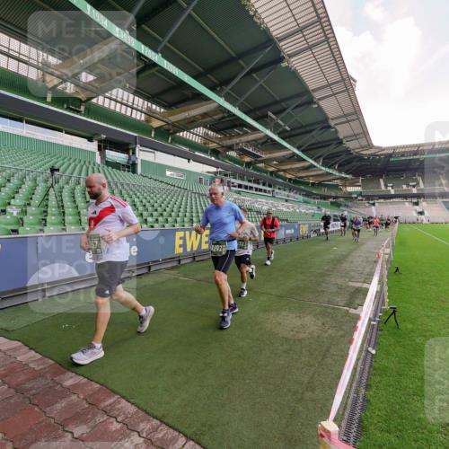13.09.2026 - 21. swb-Marathon Bremen Michael Burmester http://msf.ph/oto/10318285 13.09.2026 13:16:17 Laufen im Stadion 134, 143, 153, 231, 263, 266, 267, 271, 300, 414, 449, 598, 612, 653, 990, 1047, 1057, 1185, 1312, 1465, 1539, 1813, 1825, 1874, 1987, 2013, 2218, 2235, 2259, 2351, 2359, 2363, 2381, 2385, 2386, 2466, 2468, 2484, 2550, 2562, 2579, 2664, 2667, 2678, 2690, 2691, 2698, 2737, 2760, 2778, 2783, 2797, 2799, 2821, 2846, 2859, 2861, 2874, 2958, 2974, 2996, 3001, 3075, 3133, 3157, 3165, 3185, 3213, 3237, 3265, 3331, 3355, 3366, 3382, 3387, 3479, 3486, 3501, 3506, 3512, 3670, 3829, 4306 meine-sportfotos.de