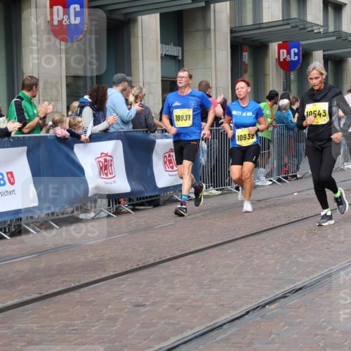 13.09.2026 - 21. swb-Marathon Bremen Strokosch-Dieckow http://msf.ph/oto/10318303 13.09.2026 10:57:56 Ziel 10249, 10494, 10530, 10543, 10604, 10673, 10750, 10798, 10826, 10828, 10903, 10914, 10931, 10932, 11004, 11120, 11131, 11152, 11202, 11295, 11388, 11403, 11420, 11455, 11686, 11750, 11752, 11884, 11906, 11952, 11953, 12017, 12092, 12386, 12387, 12441, 12482, 12518, 10078, 10460, 10559, 10565, 10707, 10728, 11136, 11153, 11245, 11332, 11532, 11568, 11824, 11856, 11863, 12222, 12228, 12231, 12264, 12427, 12551 meine-sportfotos.de
