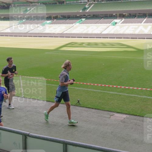 13.09.2026 - 21. swb-Marathon Bremen Michael Burmester http://msf.ph/oto/10318317 13.09.2026 12:53:36 Laufen im Stadion 102, 107, 145, 189, 313, 376, 385, 472, 481, 541, 560, 615, 616, 666, 675, 683, 696, 740, 755, 792, 816, 827, 982, 985, 987, 1033, 1056, 1076, 1207, 1232, 1252, 1297, 1419, 1433, 1445, 1468, 1528, 1542, 1551, 1631, 1646, 1658, 1664, 1704, 1707, 1814, 2007, 2043, 2055, 2203, 2280, 2350, 2362, 2401, 2422, 2454, 2480, 2498, 2499, 2623, 2701, 2767, 2820, 2824, 2858, 2882, 2913, 2962, 2971, 2997, 3054, 3085, 3149, 3236, 3336, 3357, 3362, 3413, 3448, 3988, 4283, 4605 meine-sportfotos.de