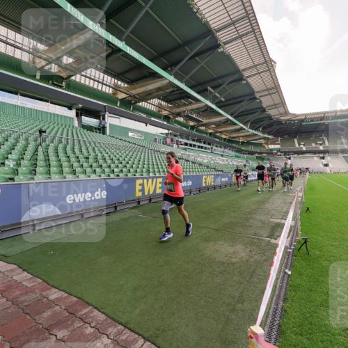 13.09.2026 - 21. swb-Marathon Bremen Michael Burmester http://msf.ph/oto/10318347 13.09.2026 13:16:25 Laufen im Stadion 134, 143, 153, 231, 263, 266, 267, 271, 449, 598, 612, 653, 990, 1047, 1057, 1185, 1312, 1465, 1539, 1813, 1825, 1874, 1987, 2013, 2218, 2235, 2259, 2351, 2359, 2363, 2381, 2385, 2386, 2466, 2468, 2484, 2550, 2562, 2579, 2586, 2664, 2667, 2678, 2698, 2760, 2778, 2783, 2797, 2799, 2821, 2846, 2859, 2874, 2958, 2974, 2996, 3001, 3075, 3133, 3157, 3165, 3185, 3213, 3237, 3265, 3331, 3366, 3382, 3387, 3479, 3486, 3501, 3506, 3512, 3670, 3829 meine-sportfotos.de