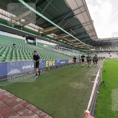 13.09.2026 - 21. swb-Marathon Bremen Michael Burmester http://msf.ph/oto/10318358 13.09.2026 13:16:26 Laufen im Stadion 134, 143, 153, 231, 263, 266, 267, 271, 449, 598, 612, 653, 990, 1047, 1057, 1185, 1312, 1465, 1539, 1813, 1825, 1874, 1987, 2013, 2067, 2218, 2235, 2259, 2351, 2359, 2363, 2381, 2385, 2386, 2466, 2468, 2484, 2550, 2562, 2579, 2586, 2664, 2667, 2678, 2698, 2760, 2778, 2783, 2797, 2799, 2821, 2846, 2859, 2874, 2958, 2974, 2996, 3001, 3075, 3133, 3157, 3165, 3185, 3213, 3237, 3265, 3331, 3366, 3382, 3387, 3479, 3486, 3501, 3506, 3512, 3670, 3829 meine-sportfotos.de