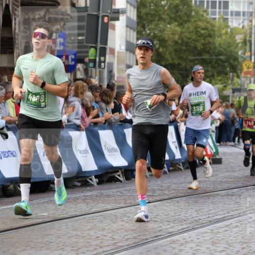 13.09.2026 - 21. swb-Marathon Bremen Strokosch-Dieckow http://msf.ph/oto/10318397 13.09.2026 13:07:13 Ziel 521, 749, 1009, 3127, 3794, 3973, 4574, 5238, 6784, 8580, 8888, 9708, 2706, 3043, 3118, 4743, 4808, 8060, 8098, 8980 meine-sportfotos.de