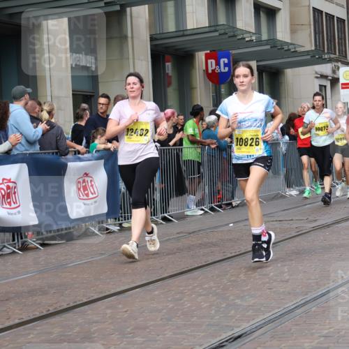13.09.2026 - 21. swb-Marathon Bremen Strokosch-Dieckow http://msf.ph/oto/10318426 13.09.2026 10:57:58 Ziel 10249, 10494, 10530, 10543, 10604, 10673, 10750, 10798, 10826, 10828, 10903, 10914, 10931, 10932, 11004, 11120, 11131, 11152, 11202, 11295, 11388, 11403, 11420, 11455, 11686, 11750, 11752, 11884, 11906, 11952, 11953, 12017, 12092, 12386, 12387, 12441, 12482, 12518, 10078, 10460, 10559, 10565, 10707, 10728, 11136, 11153, 11332, 11532, 11568, 11824, 11856, 11863, 12222, 12228, 12231, 12264, 12427, 12551 meine-sportfotos.de