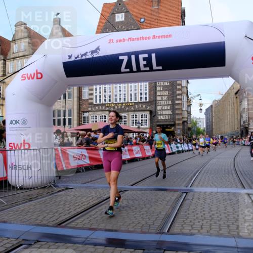 13.09.2026 - 21. swb-Marathon Bremen Tim E. http://msf.ph/oto/10318428 13.09.2026 10:57:54 Ziel 10177, 10300, 10394, 10460, 11106, 11153, 11245, 11365, 11480, 11498, 11532, 11568, 11734, 11965, 11966, 12037, 12111, 12222, 12264, 12372 meine-sportfotos.de