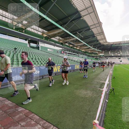 13.09.2026 - 21. swb-Marathon Bremen Michael Burmester http://msf.ph/oto/10318430 13.09.2026 13:16:34 Laufen im Stadion 134, 143, 153, 231, 263, 267, 271, 449, 588, 598, 612, 653, 990, 1057, 1185, 1312, 1465, 1539, 1813, 1825, 1874, 1987, 2013, 2067, 2218, 2235, 2259, 2351, 2359, 2363, 2381, 2385, 2386, 2468, 2532, 2550, 2562, 2579, 2586, 2655, 2664, 2667, 2678, 2698, 2760, 2778, 2783, 2797, 2799, 2821, 2846, 2859, 2874, 2958, 2974, 2996, 3001, 3075, 3104, 3133, 3157, 3165, 3185, 3195, 3213, 3237, 3265, 3314, 3331, 3366, 3382, 3387, 3479, 3486, 3501, 3506, 3512, 3829 meine-sportfotos.de