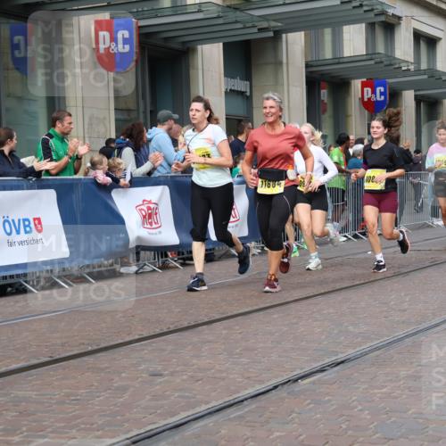 13.09.2026 - 21. swb-Marathon Bremen Strokosch-Dieckow http://msf.ph/oto/10318548 13.09.2026 10:58:02 Ziel 10249, 10494, 10530, 10673, 10750, 10798, 10828, 10879, 10914, 10931, 10932, 11004, 11120, 11131, 11152, 11202, 11295, 11384, 11388, 11403, 11420, 11455, 11686, 11750, 11752, 11884, 11906, 11952, 11953, 12017, 12092, 12180, 12386, 12387, 12441, 12482, 12518, 10078, 10460, 10543, 10559, 10565, 10604, 10707, 10728, 10826, 10903, 10931, 10932, 11136, 11153, 11332, 11532, 11568, 11824, 11856, 11863, 12228, 12231, 12264, 12427, 12551 meine-sportfotos.de
