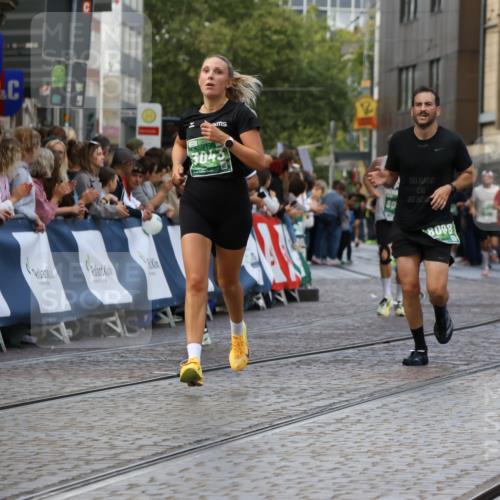 13.09.2026 - 21. swb-Marathon Bremen Strokosch-Dieckow http://msf.ph/oto/10318579 13.09.2026 13:07:18 Ziel 521, 749, 1540, 3127, 3794, 3973, 4574, 8580, 8888, 9708, 2706, 3043, 3118, 4743, 7803, 8060, 8098, 8467 meine-sportfotos.de