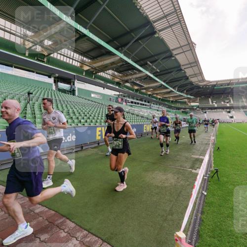 13.09.2026 - 21. swb-Marathon Bremen Michael Burmester http://msf.ph/oto/10318671 13.09.2026 13:16:58 Laufen im Stadion 134, 143, 153, 231, 267, 271, 449, 588, 598, 612, 653, 990, 1057, 1185, 1312, 1424, 1425, 1465, 1539, 1790, 1813, 1825, 1874, 1987, 2013, 2067, 2096, 2218, 2259, 2351, 2363, 2381, 2389, 2419, 2468, 2532, 2550, 2562, 2579, 2586, 2601, 2647, 2655, 2664, 2678, 2698, 2778, 2797, 2799, 2821, 2846, 2874, 2974, 2984, 2996, 3001, 3075, 3104, 3133, 3165, 3180, 3195, 3213, 3237, 3265, 3314, 3331, 3337, 3366, 3382, 3387, 3421, 3431, 3479, 3486, 3501, 3506, 3512, 3548 meine-sportfotos.de
