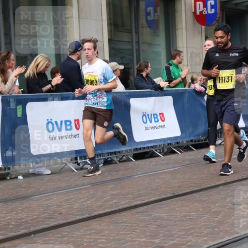 13.09.2026 - 21. swb-Marathon Bremen Strokosch-Dieckow http://msf.ph/oto/10318696 13.09.2026 10:58:07 Ziel 10249, 10530, 10750, 10798, 10878, 10879, 11004, 11120, 11131, 11152, 11189, 11202, 11295, 11384, 11388, 11403, 11420, 11455, 11686, 11750, 11906, 11952, 11953, 11955, 12017, 12092, 12180, 12237, 12320, 12386, 12387, 12499, 12505, 12518, 10078, 10494, 10543, 10559, 10565, 10604, 10673, 10707, 10728, 10826, 10828, 10903, 10914, 10931, 10932, 11136, 11295, 11332, 11752, 11824, 11856, 11863, 11884, 12228, 12231, 12427, 12441, 12482, 12551 meine-sportfotos.de