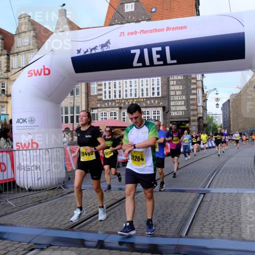 13.09.2026 - 21. swb-Marathon Bremen Tim E. http://msf.ph/oto/10318698 13.09.2026 10:58:00 Ziel 10460, 10707, 10728, 11106, 11153, 11245, 11532, 11568, 11856, 11965, 11966, 12222, 12228, 12231, 12264, 12427, 12555 meine-sportfotos.de