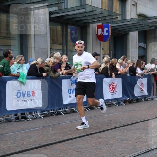 13.09.2026 - 21. swb-Marathon Bremen Strokosch-Dieckow http://msf.ph/oto/10318747 13.09.2026 13:17:16 Ziel 560, 771, 842, 1297, 2008, 2125, 2234, 2812, 3148, 3760, 4171, 4498, 4499, 4620, 5041, 5550, 5817, 6803, 7901, 8100, 8250, 8253, 8446, 8532, 8714, 9075, 9400, 9505, 13107, 842, 2052, 2319, 3246, 3706, 4156, 4805, 6095, 6624, 6704, 6734, 6759, 6953, 7284, 8111, 8418, 8858 meine-sportfotos.de