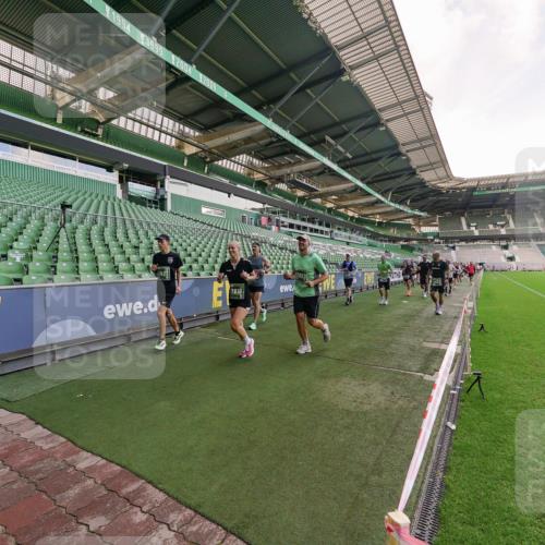 13.09.2026 - 21. swb-Marathon Bremen Michael Burmester http://msf.ph/oto/10318770 13.09.2026 13:17:08 Laufen im Stadion 134, 143, 153, 231, 267, 271, 311, 449, 588, 598, 612, 653, 990, 1057, 1185, 1312, 1424, 1425, 1465, 1539, 1790, 1813, 1825, 1987, 2013, 2067, 2096, 2218, 2259, 2351, 2363, 2381, 2389, 2419, 2468, 2532, 2550, 2562, 2579, 2586, 2601, 2647, 2655, 2664, 2678, 2698, 2778, 2797, 2799, 2821, 2846, 2974, 2984, 2996, 3001, 3104, 3133, 3180, 3195, 3213, 3237, 3314, 3331, 3337, 3366, 3387, 3421, 3431, 3479, 3486, 3501, 3506, 3512, 3548 meine-sportfotos.de