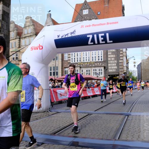 13.09.2026 - 21. swb-Marathon Bremen Tim E. http://msf.ph/oto/10318814 13.09.2026 10:58:02 Ziel 10078, 10460, 10565, 10707, 10728, 11153, 11245, 11532, 11568, 11824, 11856, 12222, 12228, 12231, 12264, 12427, 12555 meine-sportfotos.de