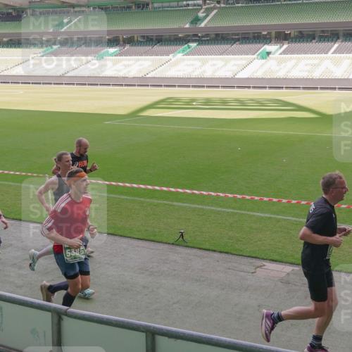 13.09.2026 - 21. swb-Marathon Bremen Michael Burmester http://msf.ph/oto/10318900 13.09.2026 12:54:04 Laufen im Stadion 102, 145, 161, 189, 201, 313, 376, 385, 461, 472, 481, 541, 560, 615, 616, 666, 675, 696, 740, 755, 816, 827, 982, 985, 987, 1053, 1056, 1076, 1207, 1252, 1297, 1419, 1433, 1445, 1468, 1528, 1542, 1551, 1631, 1658, 1664, 1704, 1707, 1814, 2043, 2055, 2280, 2350, 2362, 2390, 2401, 2422, 2454, 2499, 2623, 2701, 2733, 2801, 2820, 2824, 2858, 2870, 2882, 2913, 2922, 2962, 2971, 2997, 3012, 3054, 3134, 3206, 3236, 3241, 3356, 3357, 3362, 3413, 4605 meine-sportfotos.de