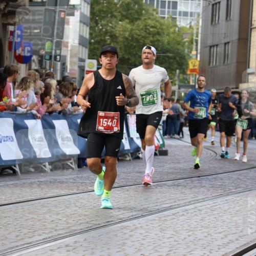 13.09.2026 - 21. swb-Marathon Bremen Strokosch-Dieckow http://msf.ph/oto/10318944 13.09.2026 13:07:30 Ziel 1540, 1863, 3118, 3794, 3973, 4808, 6053, 7636, 7876, 8980, 9708, 9927, 819, 2135, 4990, 5570, 5976, 7558, 7803, 8611, 8737, 9035, 9356 meine-sportfotos.de