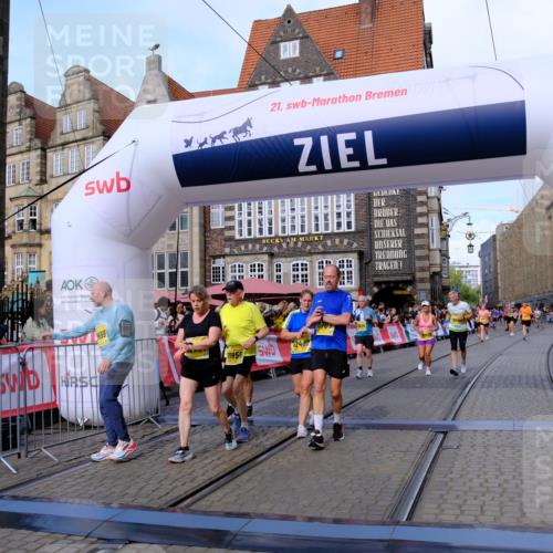 13.09.2026 - 21. swb-Marathon Bremen Tim E. http://msf.ph/oto/10318954 13.09.2026 10:58:07 Ziel 10078, 10460, 10559, 10565, 10707, 10728, 11136, 11153, 11332, 11532, 11568, 11824, 11856, 11863, 12222, 12228, 12231, 12264, 12427, 12551, 12555 meine-sportfotos.de