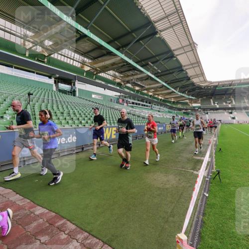 13.09.2026 - 21. swb-Marathon Bremen Michael Burmester http://msf.ph/oto/10318976 13.09.2026 13:17:29 Laufen im Stadion 134, 153, 231, 267, 271, 311, 404, 449, 588, 732, 753, 837, 990, 1057, 1185, 1312, 1424, 1425, 1465, 1539, 1790, 1813, 1825, 1844, 1868, 1987, 2056, 2067, 2096, 2259, 2351, 2357, 2358, 2363, 2381, 2389, 2419, 2532, 2550, 2562, 2579, 2586, 2601, 2647, 2655, 2664, 2698, 2778, 2797, 2799, 2821, 2846, 2849, 2880, 2893, 2974, 2984, 2996, 3104, 3133, 3146, 3180, 3195, 3210, 3213, 3314, 3331, 3337, 3366, 3387, 3421, 3431, 3476, 3479, 3501, 3506, 3537, 3548, 3633, 3654, 3740 meine-sportfotos.de