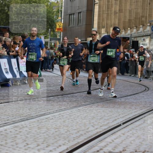 13.09.2026 - 21. swb-Marathon Bremen Strokosch-Dieckow http://msf.ph/oto/10319001 13.09.2026 13:07:32 Ziel 1540, 1863, 3043, 3118, 3794, 3973, 4808, 6053, 7636, 7876, 8980, 9927, 819, 969, 2135, 4852, 4990, 5570, 5976, 7558, 7803, 8611, 8737, 9035, 9356 meine-sportfotos.de