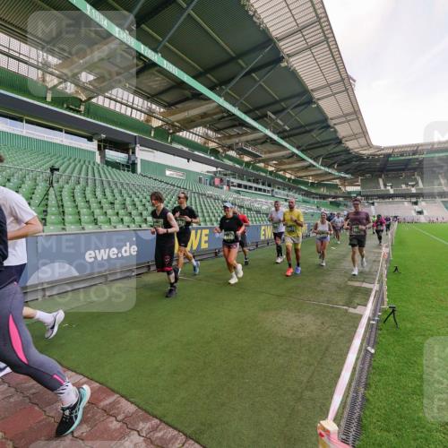 13.09.2026 - 21. swb-Marathon Bremen Michael Burmester http://msf.ph/oto/10319114 13.09.2026 13:17:40 Laufen im Stadion 134, 153, 267, 271, 311, 404, 449, 546, 588, 732, 753, 837, 990, 1057, 1185, 1312, 1424, 1425, 1465, 1539, 1790, 1813, 1825, 1844, 1868, 1987, 2056, 2067, 2096, 2123, 2259, 2357, 2358, 2363, 2381, 2389, 2419, 2532, 2550, 2562, 2586, 2601, 2614, 2647, 2655, 2778, 2797, 2821, 2849, 2857, 2880, 2893, 2974, 2984, 2996, 2999, 3096, 3100, 3104, 3146, 3180, 3195, 3210, 3213, 3314, 3337, 3366, 3387, 3421, 3431, 3476, 3479, 3501, 3506, 3537, 3548, 3633, 3654, 3740, 4478 meine-sportfotos.de