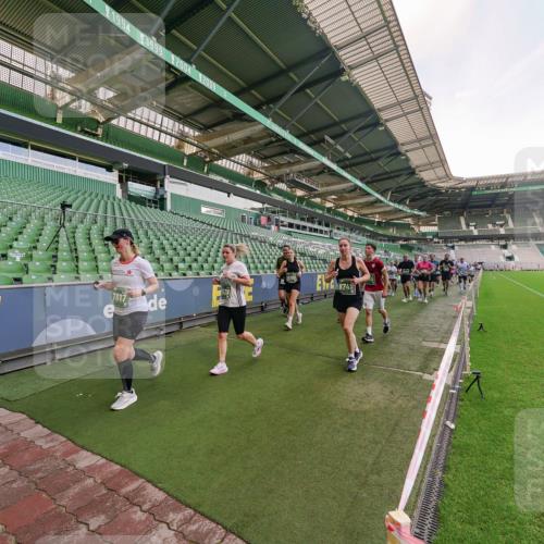 13.09.2026 - 21. swb-Marathon Bremen Michael Burmester http://msf.ph/oto/10319231 13.09.2026 13:17:53 Laufen im Stadion 134, 153, 267, 271, 311, 404, 449, 546, 588, 732, 753, 837, 990, 1057, 1424, 1425, 1539, 1790, 1813, 1825, 1844, 1868, 1987, 2056, 2067, 2096, 2123, 2137, 2259, 2294, 2357, 2358, 2363, 2381, 2389, 2419, 2453, 2532, 2550, 2562, 2586, 2601, 2614, 2647, 2655, 2797, 2821, 2849, 2857, 2879, 2880, 2893, 2984, 2996, 2999, 3096, 3100, 3104, 3146, 3180, 3195, 3210, 3213, 3314, 3337, 3366, 3421, 3431, 3476, 3479, 3501, 3506, 3537, 3548, 3633, 3654, 3740, 3879, 4478 meine-sportfotos.de