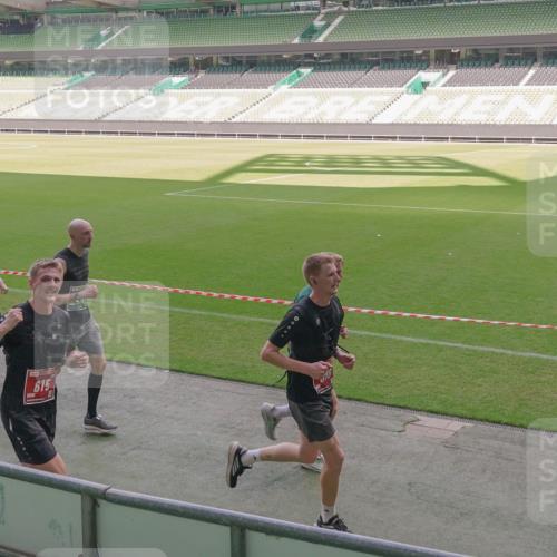 13.09.2026 - 21. swb-Marathon Bremen Michael Burmester http://msf.ph/oto/10319267 13.09.2026 12:54:24 Laufen im Stadion 145, 161, 189, 201, 313, 376, 385, 388, 461, 472, 481, 495, 541, 560, 615, 616, 666, 675, 696, 740, 755, 816, 827, 982, 985, 987, 1053, 1056, 1076, 1197, 1207, 1390, 1419, 1433, 1445, 1468, 1528, 1551, 1599, 1631, 1658, 1664, 1704, 1707, 1814, 2055, 2125, 2234, 2251, 2280, 2362, 2383, 2390, 2401, 2422, 2454, 2474, 2499, 2623, 2701, 2733, 2801, 2820, 2824, 2858, 2870, 2882, 2913, 2922, 2962, 2971, 2997, 3012, 3054, 3134, 3175, 3206, 3241, 3246, 3346, 3356, 3357, 3362, 3413, 3716 meine-sportfotos.de