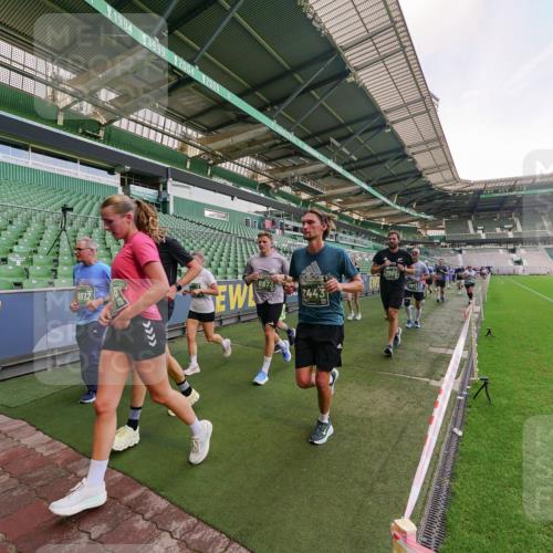 13.09.2026 - 21. swb-Marathon Bremen Michael Burmester http://msf.ph/oto/10319277 13.09.2026 13:17:57 Laufen im Stadion 134, 267, 271, 311, 404, 449, 486, 546, 588, 732, 753, 837, 990, 1057, 1424, 1425, 1790, 1813, 1825, 1844, 1868, 1987, 2056, 2067, 2096, 2123, 2137, 2259, 2294, 2357, 2358, 2381, 2389, 2419, 2453, 2532, 2550, 2562, 2586, 2601, 2614, 2647, 2655, 2797, 2821, 2849, 2857, 2879, 2880, 2893, 2984, 2996, 2999, 3096, 3100, 3104, 3146, 3180, 3195, 3210, 3213, 3314, 3337, 3366, 3421, 3431, 3476, 3479, 3501, 3506, 3537, 3548, 3633, 3654, 3740, 3879, 4478 meine-sportfotos.de