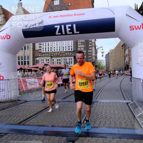 13.09.2026 - 21. swb-Marathon Bremen Tim E. http://msf.ph/oto/10319293 13.09.2026 10:58:13 Ziel 10078, 10543, 10559, 10565, 10604, 10707, 10728, 10826, 11136, 11153, 11332, 11532, 11568, 11824, 11856, 11863, 12228, 12231, 12427, 12551, 12555 meine-sportfotos.de
