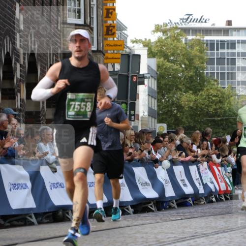 13.09.2026 - 21. swb-Marathon Bremen Strokosch-Dieckow http://msf.ph/oto/10319303 13.09.2026 13:07:42 Ziel 1863, 2706, 3043, 3118, 4743, 4808, 7636, 8060, 8098, 8467, 8980, 9927, 969, 4732, 4852, 7558, 9356, 13160 meine-sportfotos.de
