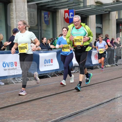 13.09.2026 - 21. swb-Marathon Bremen Strokosch-Dieckow http://msf.ph/oto/10319326 13.09.2026 10:58:17 Ziel 10878, 10879, 11004, 11030, 11152, 11189, 11228, 11384, 11403, 11455, 11488, 11686, 11743, 11750, 11953, 11955, 12180, 12237, 12320, 12499, 12505, 12518, 10249, 10494, 10530, 10543, 10559, 10604, 10673, 10750, 10798, 10826, 10828, 10903, 10914, 10931, 10932, 11120, 11131, 11136, 11202, 11295, 11332, 11388, 11403, 11420, 11750, 11752, 11863, 11884, 11906, 11952, 12017, 12092, 12386, 12387, 12441, 12482 meine-sportfotos.de