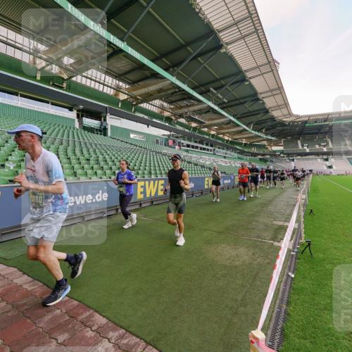 13.09.2026 - 21. swb-Marathon Bremen Michael Burmester http://msf.ph/oto/10319401 13.09.2026 13:18:09 Laufen im Stadion 267, 311, 404, 449, 486, 546, 588, 732, 753, 837, 921, 1057, 1424, 1425, 1431, 1765, 1790, 1813, 1825, 1844, 1868, 1987, 2056, 2067, 2096, 2123, 2137, 2294, 2357, 2358, 2381, 2389, 2419, 2453, 2532, 2550, 2586, 2601, 2614, 2622, 2647, 2655, 2797, 2821, 2849, 2857, 2879, 2880, 2893, 2944, 2984, 2999, 3096, 3100, 3104, 3146, 3180, 3195, 3210, 3213, 3285, 3287, 3314, 3337, 3366, 3421, 3431, 3476, 3479, 3506, 3537, 3548, 3619, 3633, 3654, 3740, 3879, 4478 meine-sportfotos.de