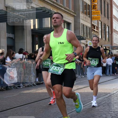 13.09.2026 - 21. swb-Marathon Bremen Strokosch-Dieckow http://msf.ph/oto/10319532 13.09.2026 13:17:33 Ziel 771, 948, 1297, 1631, 1797, 2001, 2125, 2234, 2634, 2812, 3051, 3192, 3760, 4286, 4374, 4498, 4499, 4620, 5530, 5817, 5935, 5948, 6290, 6448, 8805, 8869, 9400, 9505, 9595, 9596, 9837, 13041, 13107, 560, 842, 2008, 2234, 3148, 3760, 4171, 4805, 5041, 5550, 6095, 6734, 6759, 6803, 7901, 8100, 8250, 8253, 8446, 8532, 8714, 9075 meine-sportfotos.de