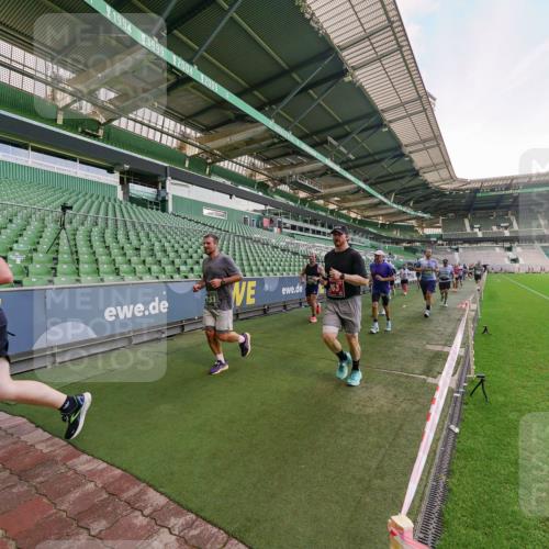 13.09.2026 - 21. swb-Marathon Bremen Michael Burmester http://msf.ph/oto/10319580 13.09.2026 13:18:29 Laufen im Stadion 311, 404, 486, 546, 588, 732, 753, 837, 921, 1057, 1424, 1425, 1431, 1506, 1765, 1790, 1813, 1844, 1868, 2056, 2067, 2096, 2123, 2137, 2224, 2294, 2357, 2358, 2389, 2419, 2453, 2532, 2550, 2557, 2563, 2586, 2601, 2614, 2622, 2647, 2655, 2786, 2843, 2845, 2849, 2857, 2879, 2880, 2893, 2944, 2983, 2984, 2999, 3031, 3046, 3072, 3096, 3100, 3104, 3146, 3180, 3189, 3195, 3198, 3210, 3285, 3287, 3314, 3337, 3421, 3431, 3476, 3479, 3537, 3548, 3619, 3633, 3654, 3740, 3879, 4478 meine-sportfotos.de
