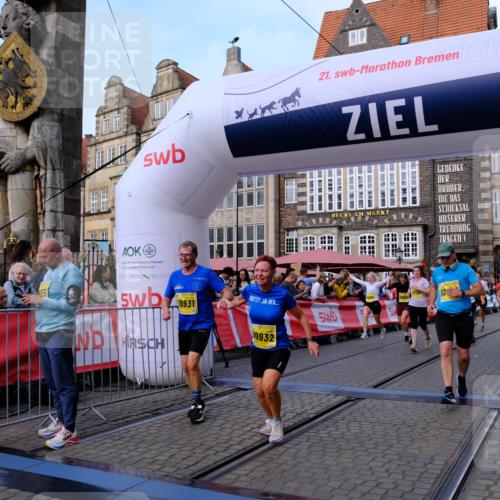 13.09.2026 - 21. swb-Marathon Bremen Tim E. http://msf.ph/oto/10319608 13.09.2026 10:58:23 Ziel 10494, 10543, 10559, 10604, 10673, 10750, 10798, 10826, 10828, 10903, 10914, 10931, 10932, 11136, 11295, 11332, 11388, 11752, 11863, 11884, 12017, 12386, 12387, 12441, 12482, 12551 meine-sportfotos.de