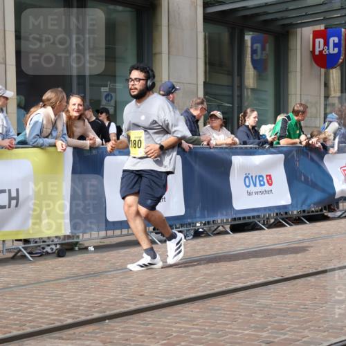 13.09.2026 - 21. swb-Marathon Bremen Strokosch-Dieckow http://msf.ph/oto/10319618 13.09.2026 10:58:24 Ziel 10254, 10485, 10794, 10832, 10878, 10879, 10948, 11030, 11189, 11228, 11384, 11488, 11743, 11955, 12176, 12180, 12237, 12320, 12414, 12499, 12505, 10249, 10494, 10530, 10543, 10604, 10673, 10750, 10798, 10826, 10828, 10903, 10914, 10931, 10932, 11004, 11120, 11131, 11152, 11202, 11295, 11388, 11403, 11420, 11455, 11686, 11750, 11752, 11884, 11906, 11952, 11953, 12017, 12092, 12386, 12387, 12441, 12482, 12518 meine-sportfotos.de