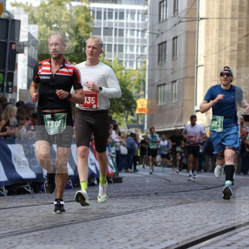 13.09.2026 - 21. swb-Marathon Bremen Strokosch-Dieckow http://msf.ph/oto/10319691 13.09.2026 13:07:58 Ziel 819, 969, 2135, 4852, 4990, 5570, 5976, 7558, 7803, 8060, 8467, 8611, 8737, 9035, 9356, 2098, 2266, 2844, 6692, 13091 meine-sportfotos.de