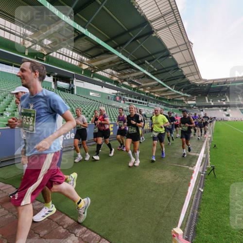 13.09.2026 - 21. swb-Marathon Bremen Michael Burmester http://msf.ph/oto/10319746 13.09.2026 13:18:49 Laufen im Stadion 311, 333, 404, 486, 512, 546, 732, 753, 837, 921, 938, 1424, 1425, 1431, 1506, 1765, 1790, 1844, 1868, 2056, 2123, 2137, 2224, 2240, 2294, 2315, 2357, 2358, 2419, 2453, 2557, 2563, 2601, 2614, 2622, 2647, 2689, 2702, 2703, 2722, 2786, 2843, 2845, 2849, 2857, 2879, 2880, 2893, 2944, 2983, 2984, 2999, 3031, 3046, 3072, 3096, 3100, 3146, 3180, 3189, 3198, 3210, 3285, 3287, 3337, 3421, 3431, 3476, 3537, 3548, 3619, 3633, 3654, 3740, 3879, 4478 meine-sportfotos.de