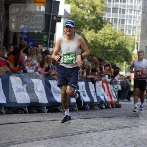 13.09.2026 - 21. swb-Marathon Bremen Strokosch-Dieckow http://msf.ph/oto/10319818 13.09.2026 13:08:03 Ziel 819, 969, 2135, 4732, 4852, 4990, 5570, 5976, 7558, 7803, 8611, 8737, 9035, 9356, 2098, 2266, 2844, 3808, 4247, 5594 meine-sportfotos.de