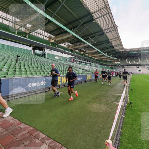 13.09.2026 - 21. swb-Marathon Bremen Michael Burmester http://msf.ph/oto/10319917 13.09.2026 13:19:04 Laufen im Stadion 311, 333, 404, 486, 512, 546, 732, 753, 837, 921, 938, 1156, 1431, 1506, 1765, 1844, 1868, 1916, 2056, 2123, 2137, 2224, 2240, 2294, 2315, 2357, 2358, 2453, 2557, 2563, 2614, 2622, 2626, 2647, 2689, 2702, 2703, 2722, 2786, 2843, 2845, 2849, 2857, 2879, 2880, 2893, 2944, 2983, 2999, 3031, 3046, 3072, 3096, 3100, 3116, 3146, 3189, 3198, 3210, 3243, 3263, 3285, 3287, 3315, 3476, 3537, 3548, 3619, 3633, 3654, 3740, 3879, 4478 meine-sportfotos.de