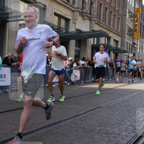 13.09.2026 - 21. swb-Marathon Bremen Strokosch-Dieckow http://msf.ph/oto/10319927 13.09.2026 13:17:42 Ziel 948, 1631, 1797, 1872, 2001, 2260, 2634, 2671, 3051, 3192, 3241, 3458, 3514, 3634, 4131, 4286, 4374, 4733, 5292, 5530, 5695, 5935, 5948, 6152, 6290, 6448, 8094, 8805, 8869, 8943, 8944, 9134, 9595, 9596, 9609, 9837, 13041, 560, 771, 1297, 2008, 2125, 2234, 2812, 3148, 3760, 4171, 4498, 4499, 4620, 5041, 5550, 5817, 6803, 7901, 8100, 8250, 8253, 8446, 8532, 8714, 9075, 9400, 9505, 13107 meine-sportfotos.de