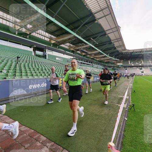 13.09.2026 - 21. swb-Marathon Bremen Michael Burmester http://msf.ph/oto/10320005 13.09.2026 13:19:14 Laufen im Stadion 333, 404, 464, 486, 512, 546, 732, 753, 837, 921, 938, 1066, 1156, 1431, 1506, 1765, 1844, 1868, 1916, 2056, 2123, 2137, 2224, 2240, 2294, 2315, 2357, 2358, 2453, 2557, 2563, 2614, 2622, 2626, 2689, 2702, 2703, 2722, 2756, 2786, 2843, 2845, 2849, 2857, 2879, 2880, 2893, 2944, 2983, 2999, 3031, 3046, 3059, 3072, 3096, 3100, 3116, 3146, 3189, 3198, 3210, 3243, 3263, 3285, 3287, 3315, 3476, 3537, 3619, 3633, 3654, 3740, 3879, 4478 meine-sportfotos.de
